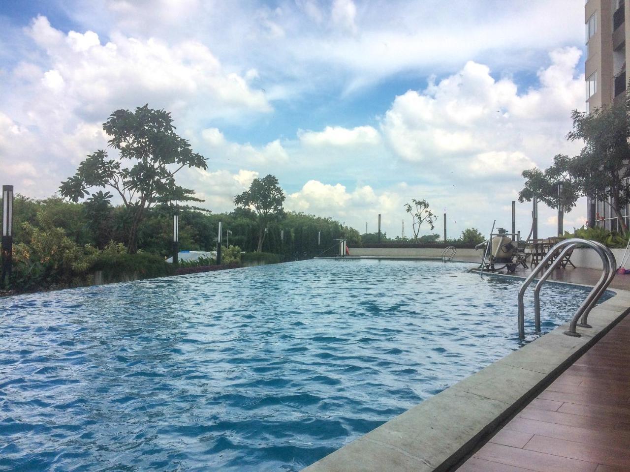 Strategic The Oasis Cikarang Near Omni Hospital By Travelio *
