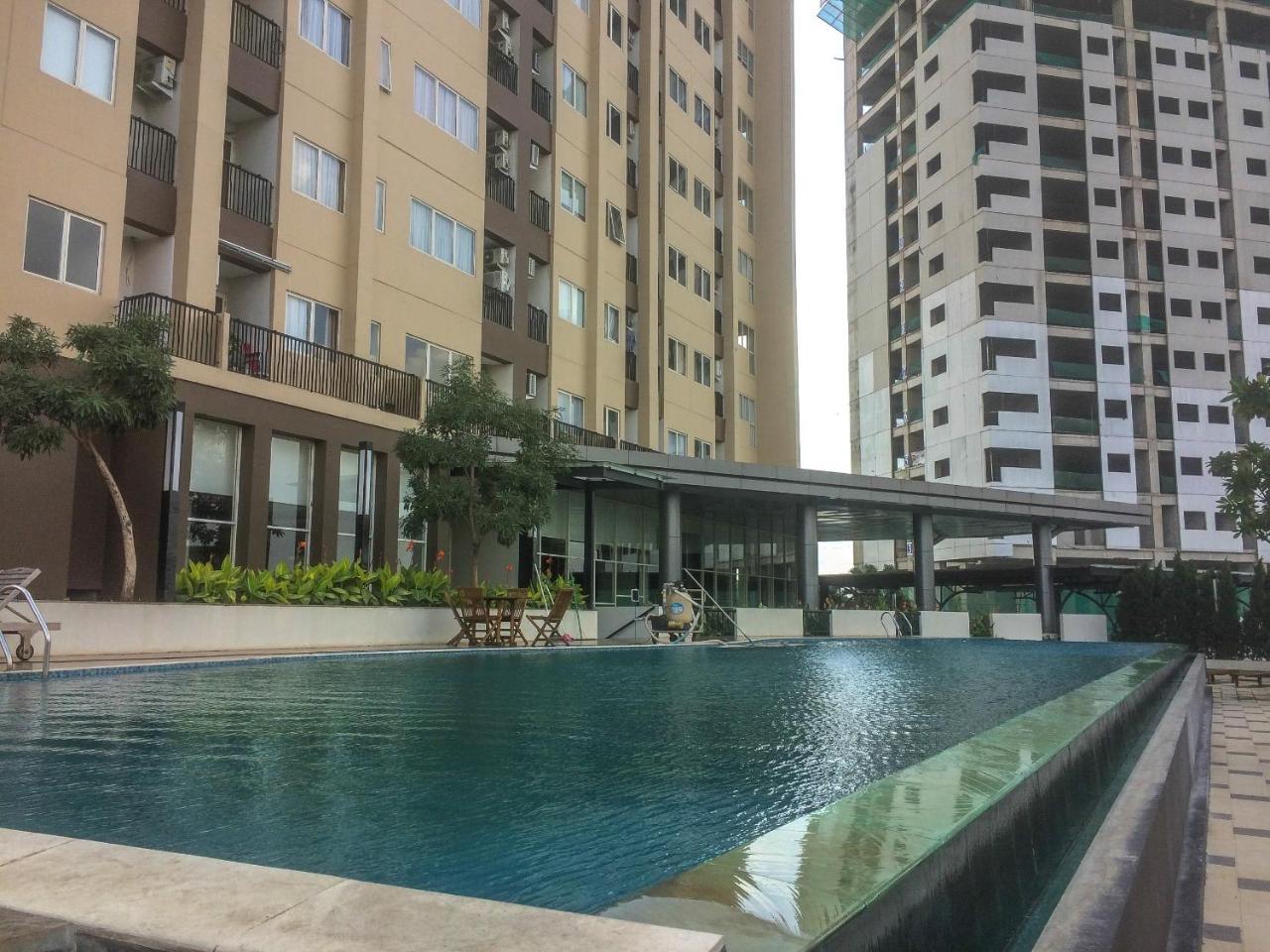 Strategic The Oasis Cikarang Near Omni Hospital By Travelio Apartemen *